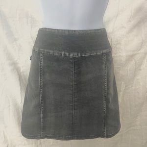 Rock and Republic Fever skirt size 8